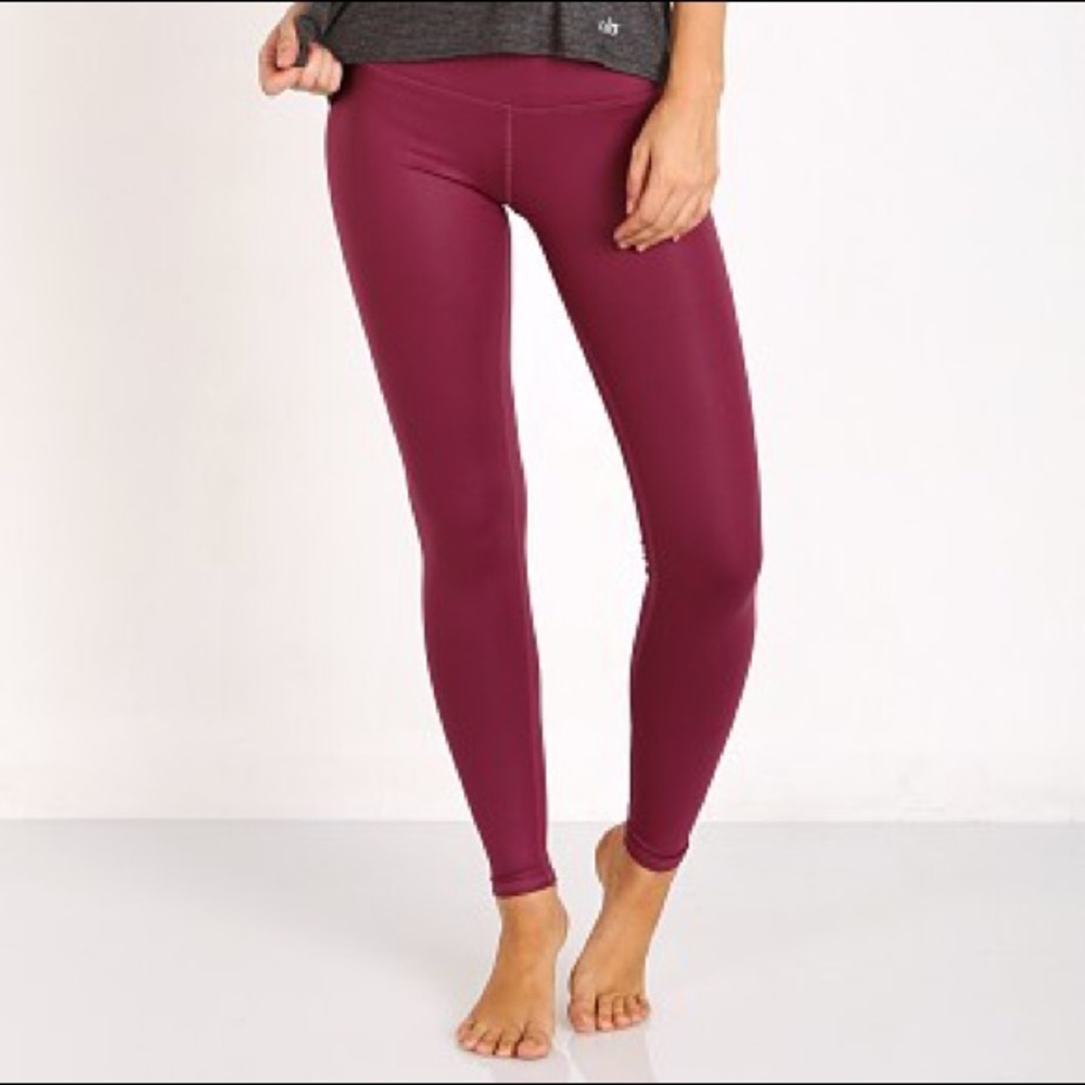 Alo Yoga Legging in Berry